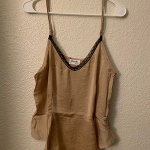 Gold laced pelpum tank size L